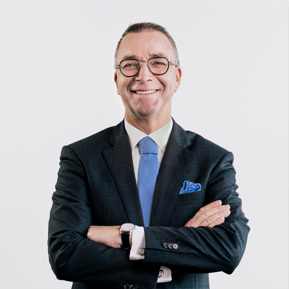 Axel May | Senior Partner